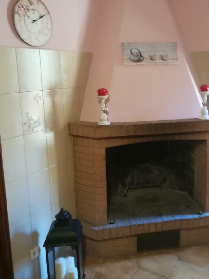 הוילה טרוויניאנו רומאנו La Rosa Sul Lago מראה חיצוני תמונה