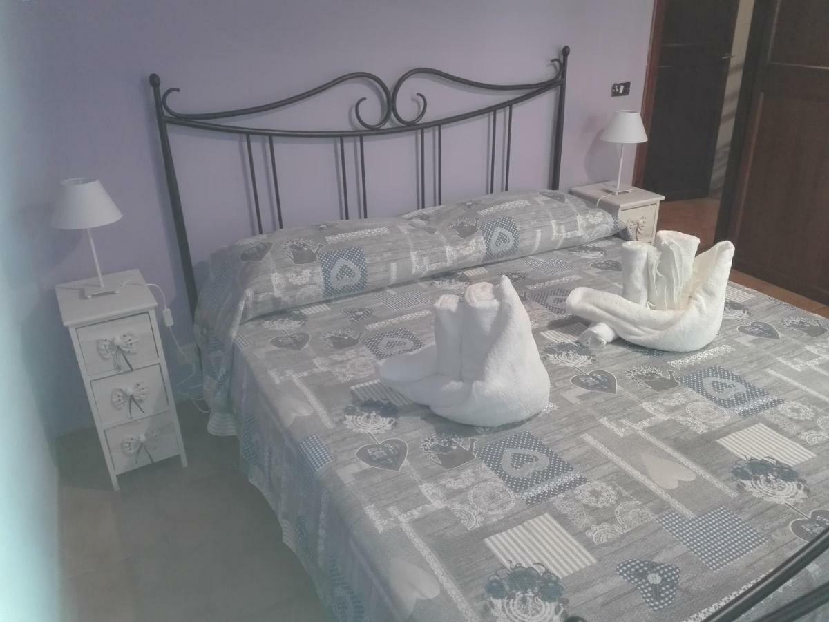 הוילה טרוויניאנו רומאנו La Rosa Sul Lago מראה חיצוני תמונה