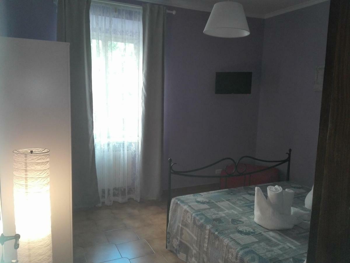 הוילה טרוויניאנו רומאנו La Rosa Sul Lago מראה חיצוני תמונה