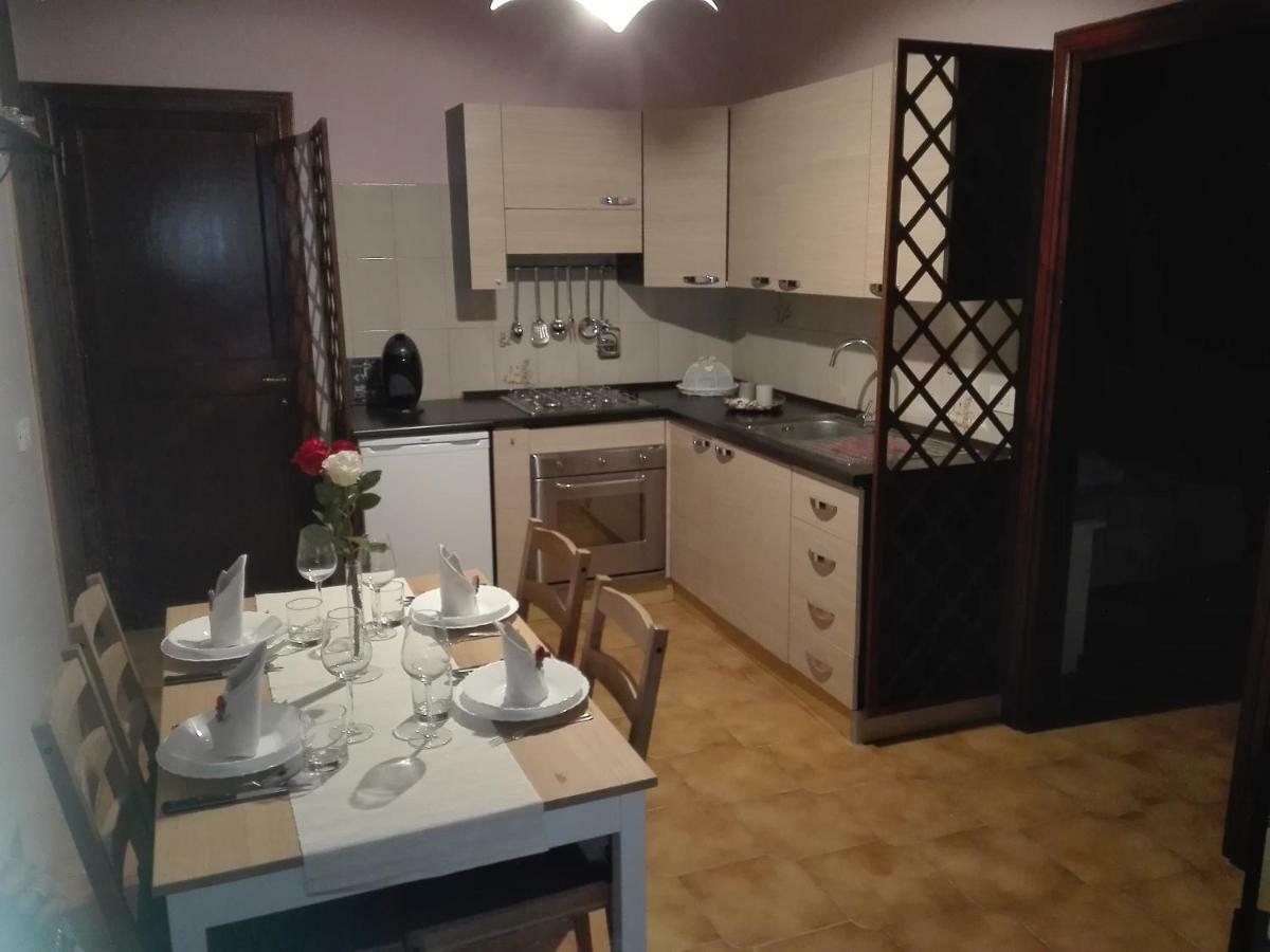 הוילה טרוויניאנו רומאנו La Rosa Sul Lago מראה חיצוני תמונה